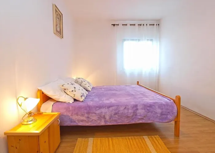 Durda 1390 Štinjan