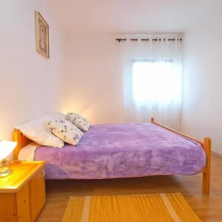 Durda 1390 Štinjan