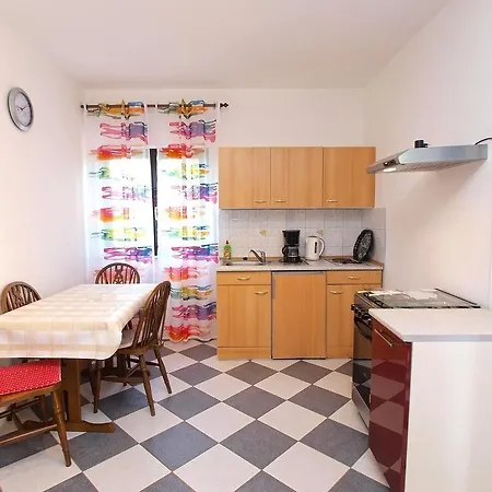 Durda 1390 Apartament *