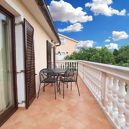 Durda 1390 Apartment *